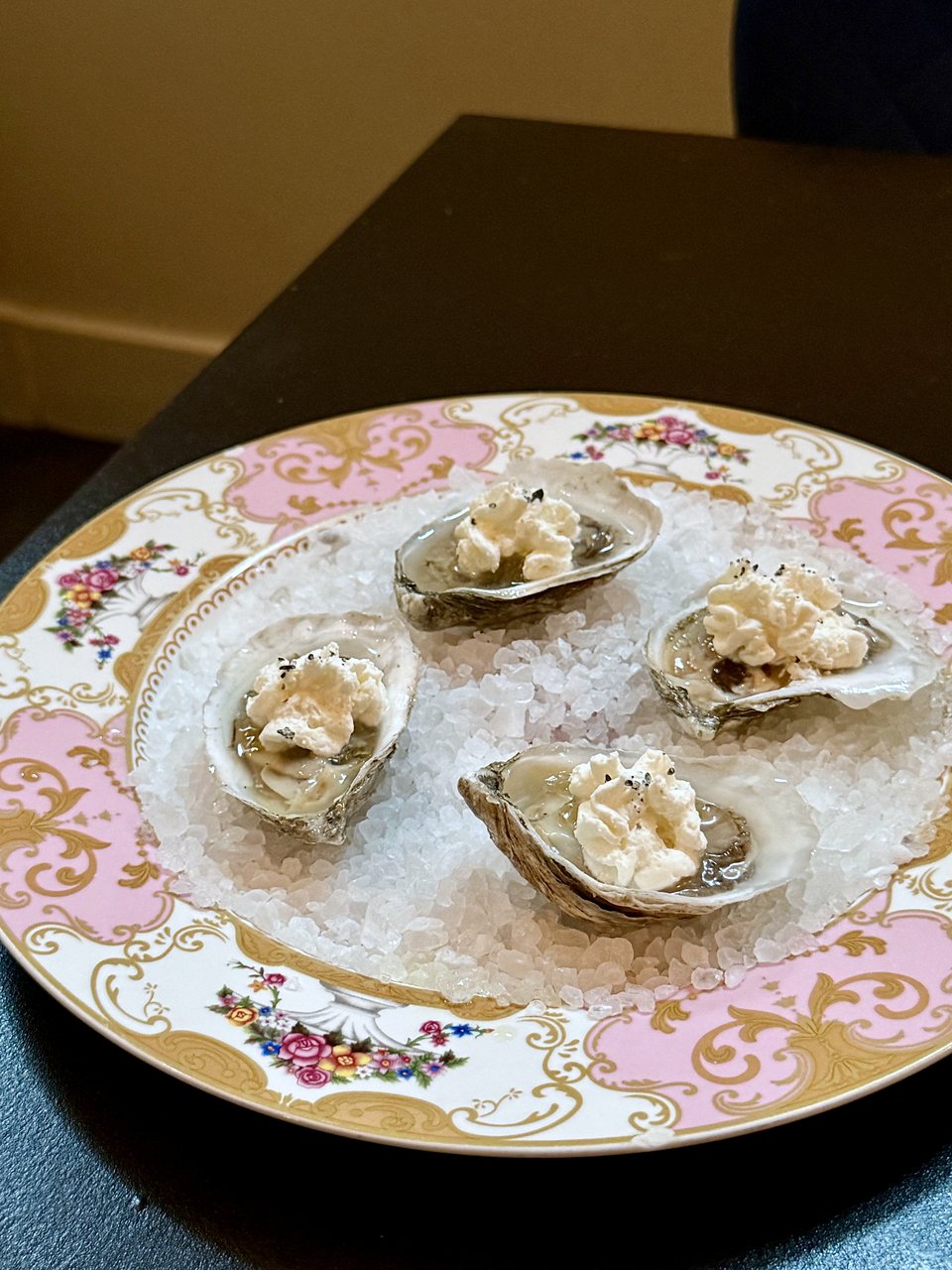 Boomamoto oysters at Hopfields: four on the half shell with horseradish crème and black sea salt, on rock salt